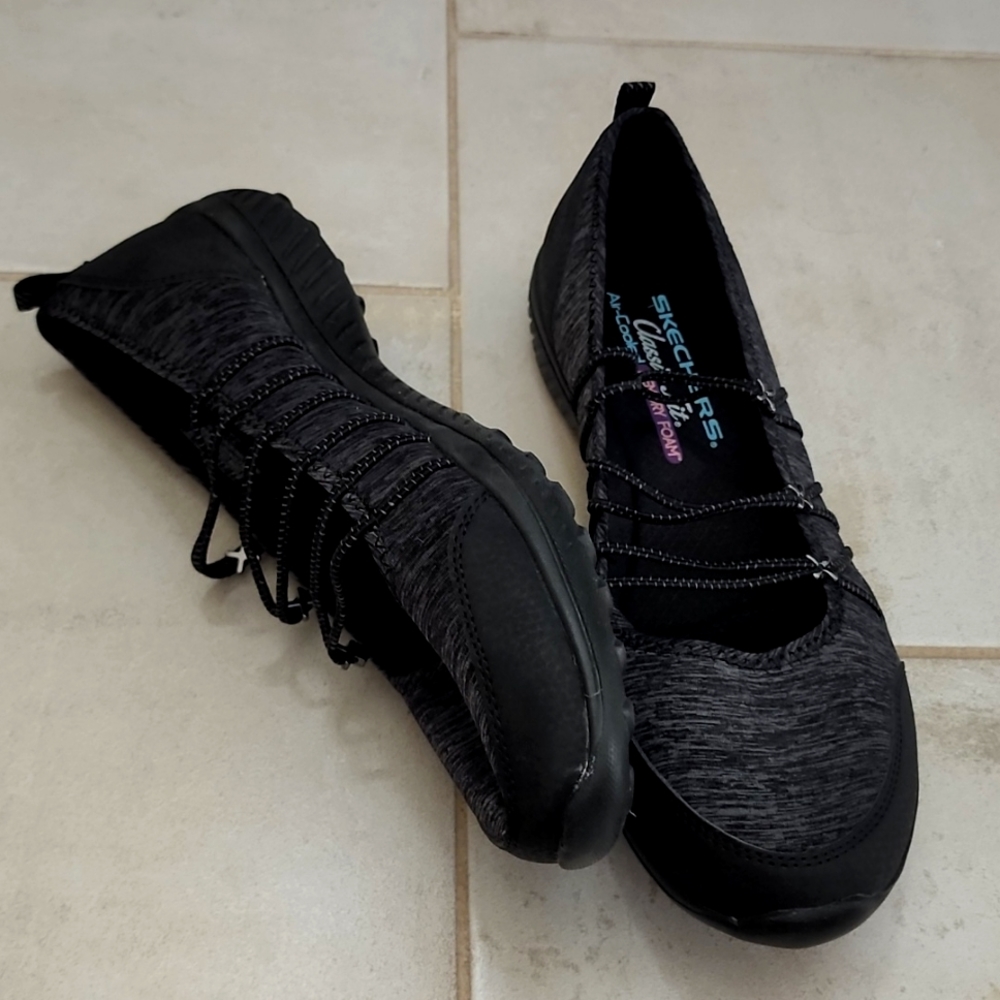 Skechers memory foam shoes